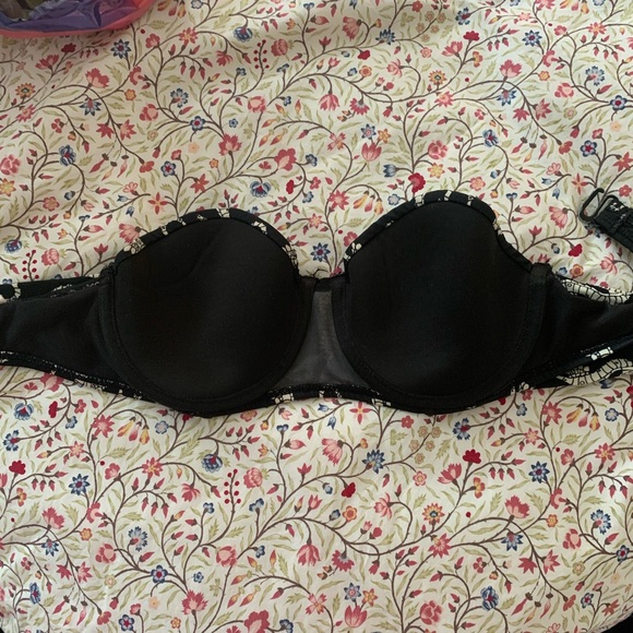 Black Seahorse Bikini atop - Picture 3 of 6